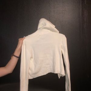 Brandy Melville • white zip up hoodie